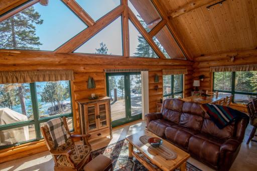 164 W Harbor View Trail, Grand Marais, MN 55604
