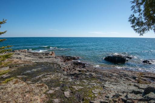 164 W Harbor View Trail, Grand Marais, MN 55604