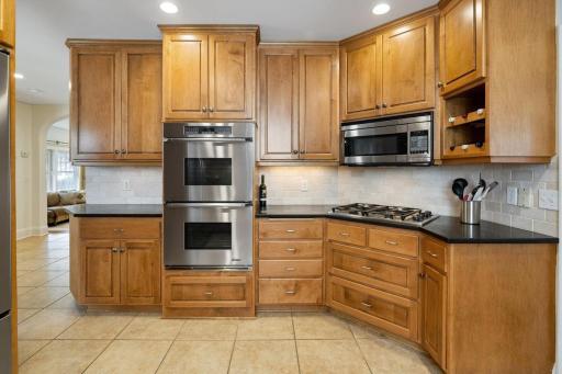 4527 Bruce Avenue, Edina, MN 55424