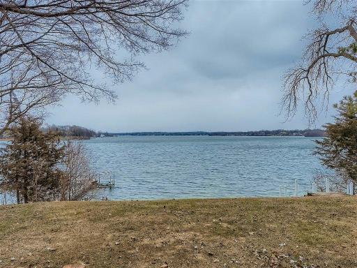 95 Crabapple Lane, Excelsior, MN 55331