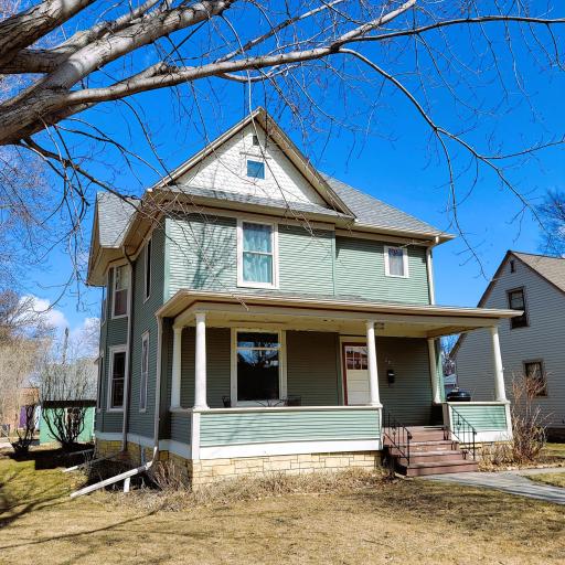 201 E 5th Street, Morris, MN 56267