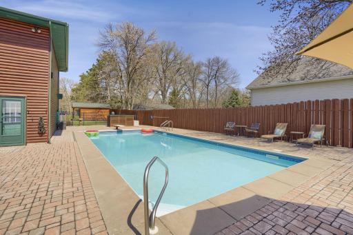 7041 N Shore Trail N, Forest Lake, MN 55025