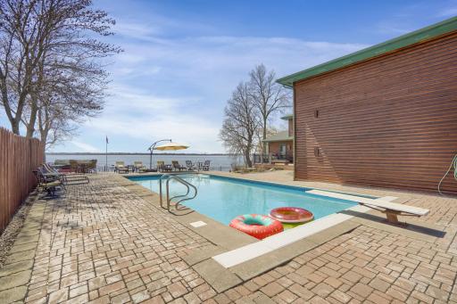7041 N Shore Trail N, Forest Lake, MN 55025
