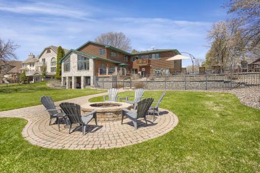 7041 N Shore Trail N, Forest Lake, MN 55025