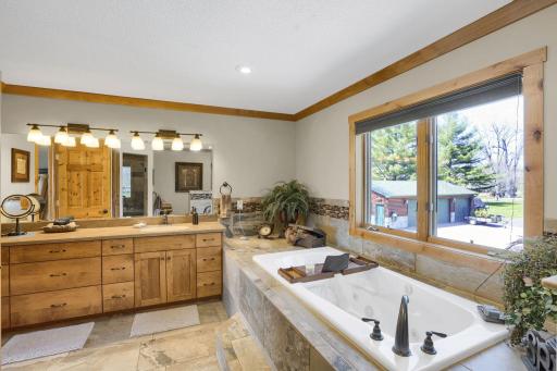 7041 N Shore Trail N, Forest Lake, MN 55025