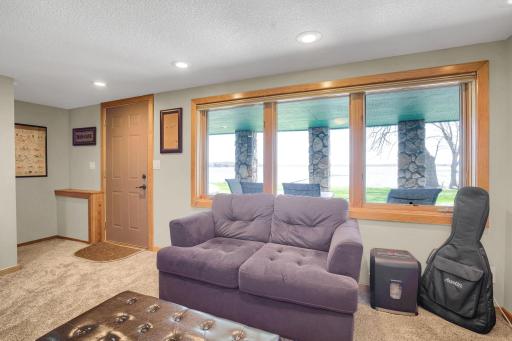 7041 N Shore Trail N, Forest Lake, MN 55025