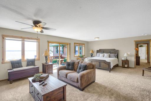 7041 N Shore Trail N, Forest Lake, MN 55025