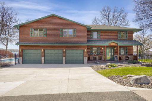 7041 N Shore Trail N, Forest Lake, MN 55025