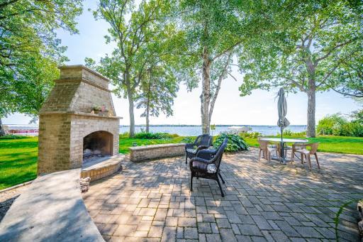 511 N Shore Drive, Detroit Lakes, MN 56501