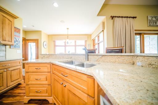 511 N Shore Drive, Detroit Lakes, MN 56501