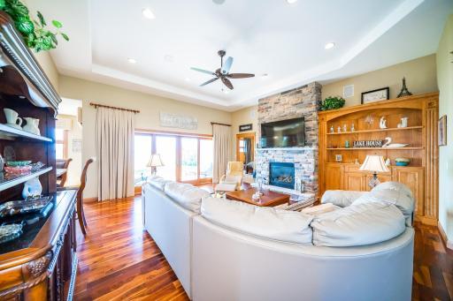 511 N Shore Drive, Detroit Lakes, MN 56501