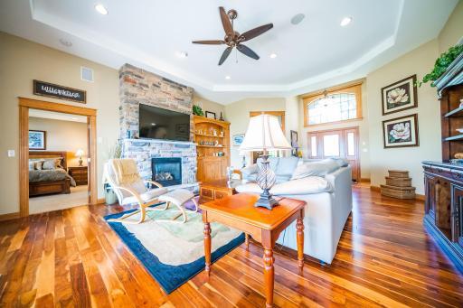 511 N Shore Drive, Detroit Lakes, MN 56501