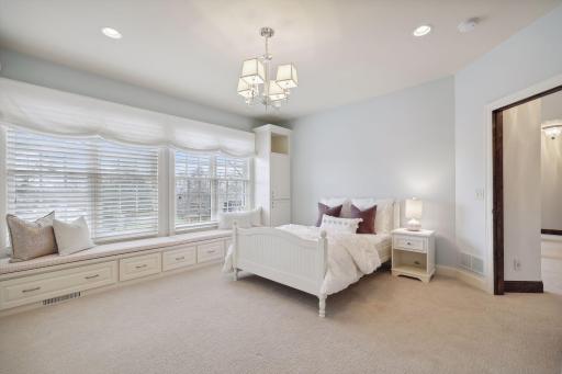 5504 Schaefer Road, Edina, MN 55436