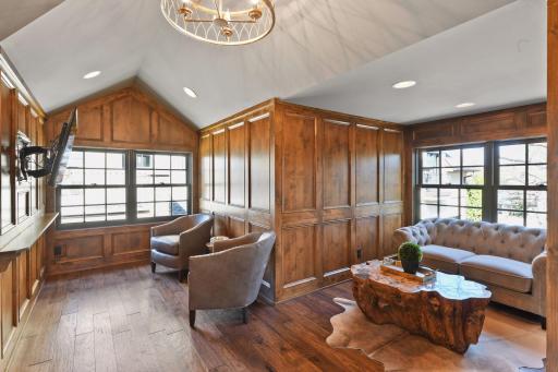 5504 Schaefer Road, Edina, MN 55436