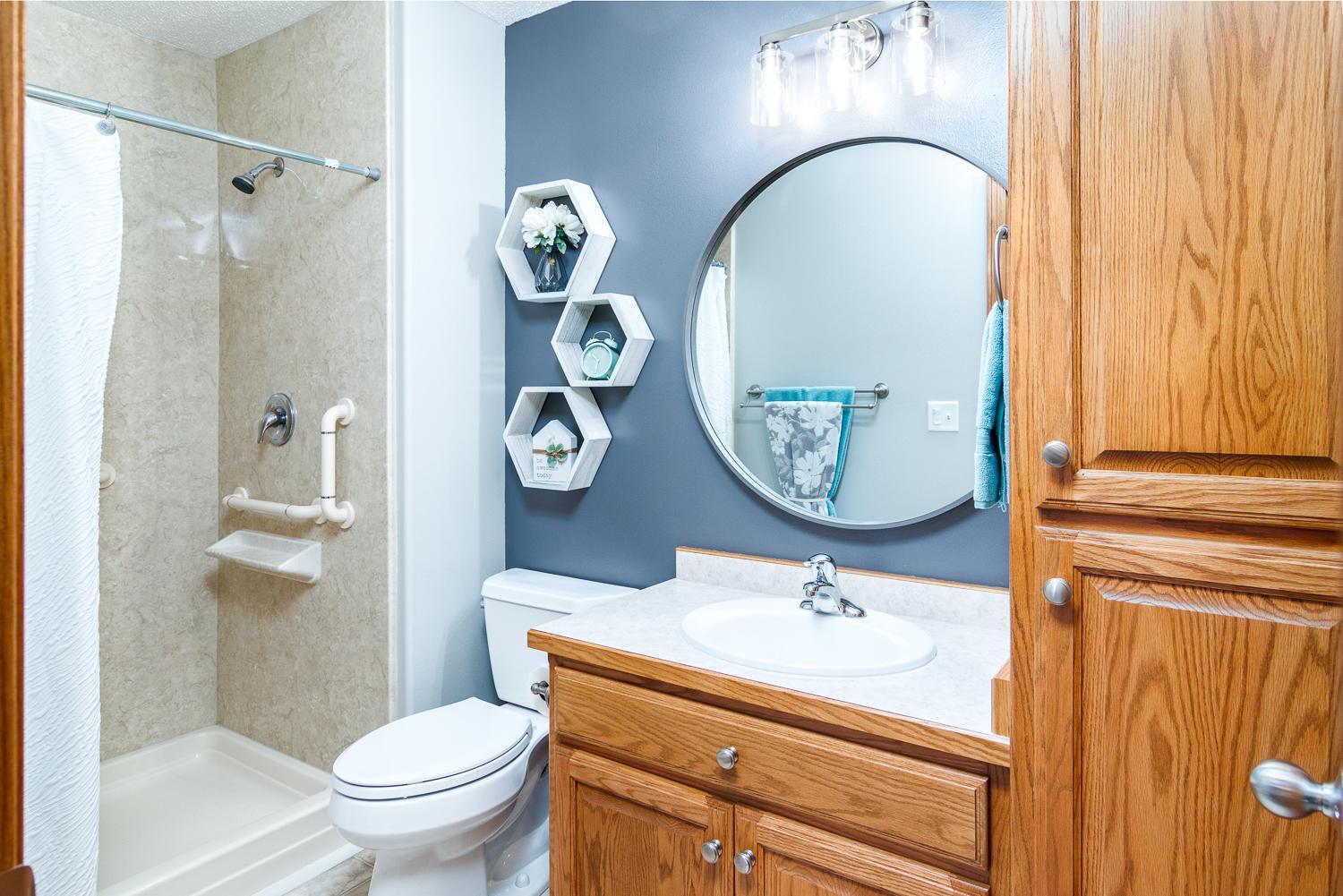 Main floor primary bath
