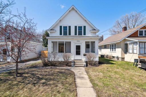 1712 Fillmore Street NE, Minneapolis, MN 55413