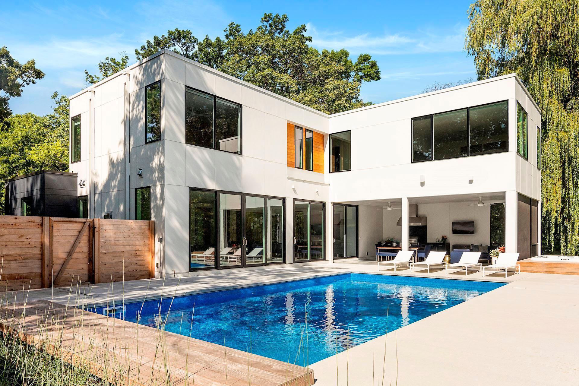 Contemporary Pool Design