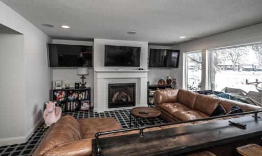 14342 Watersedge Trail NE, Prior Lake, MN 55372