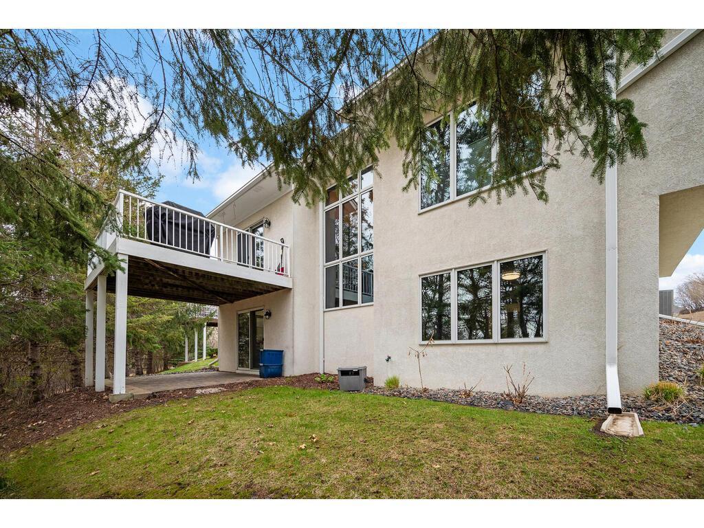 Deck up, patio down, 3 bed, 3 bath, 2 fireplaces, 2 family rooms, treed culdesac location....this home does have it all!!!