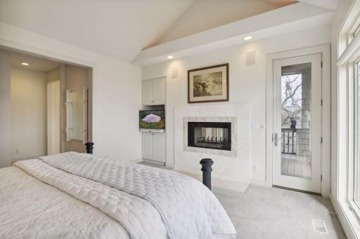 Owners suite with 2 sided fireplace