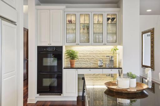 Double ovens at the bar