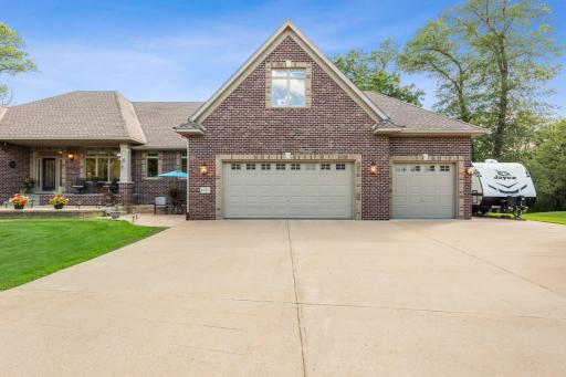 The original builder, not some âstorm chaserâ did all the insurance claim work in 2019, including New Roof, New Vinyl Siding, aluminum gutters & deck railings. The 28x9.5 RV parking space has a 30A RV outlet.