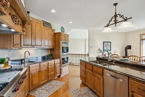 The solid hickory cabinets have 42" uppers with crown molding & lighting both above AND below.
