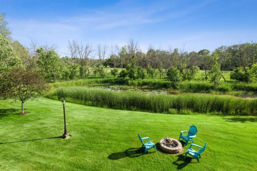 The view from the deck is stunning and private. A true oasis.