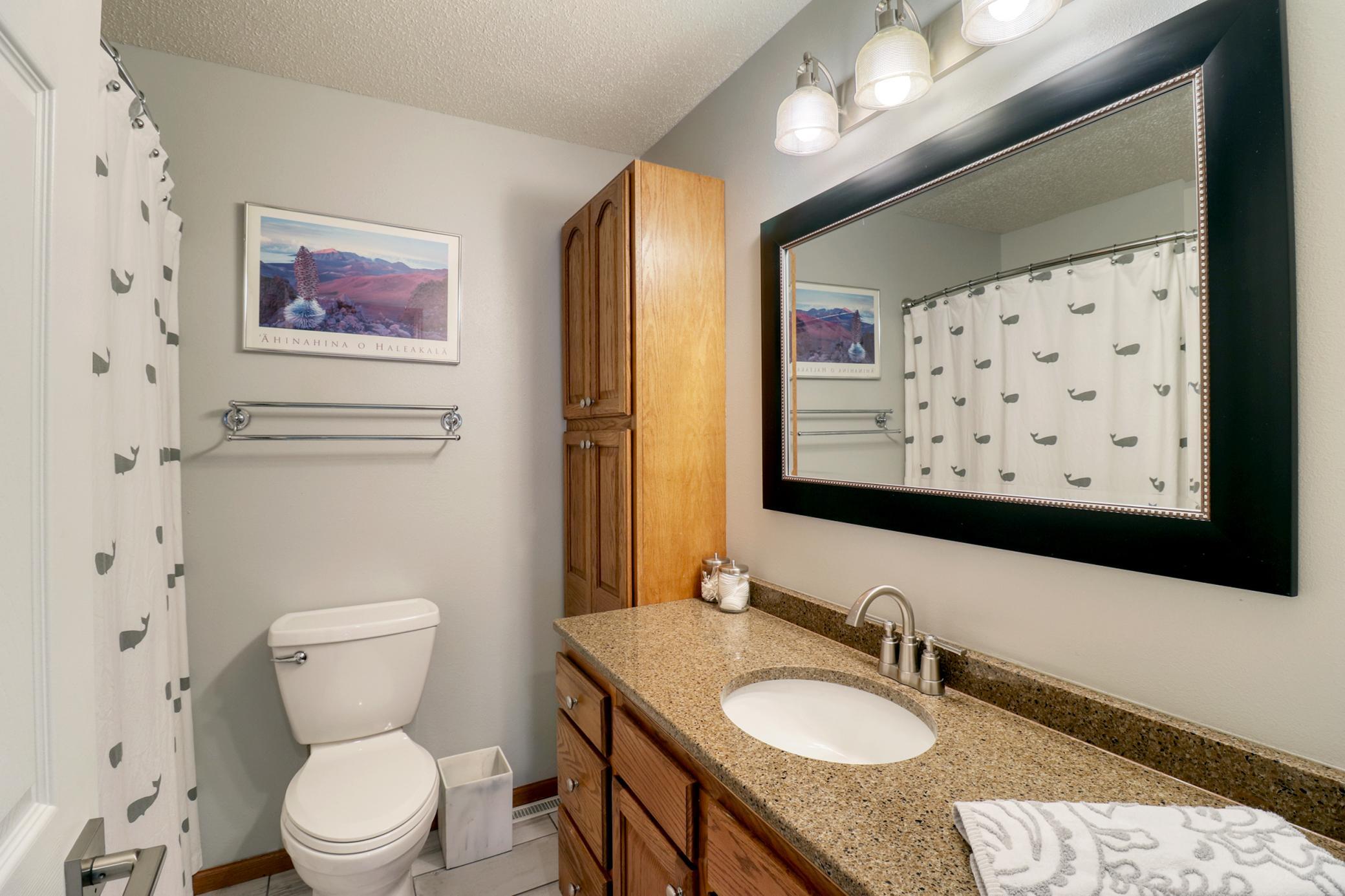 Bathroom1_1.jpg