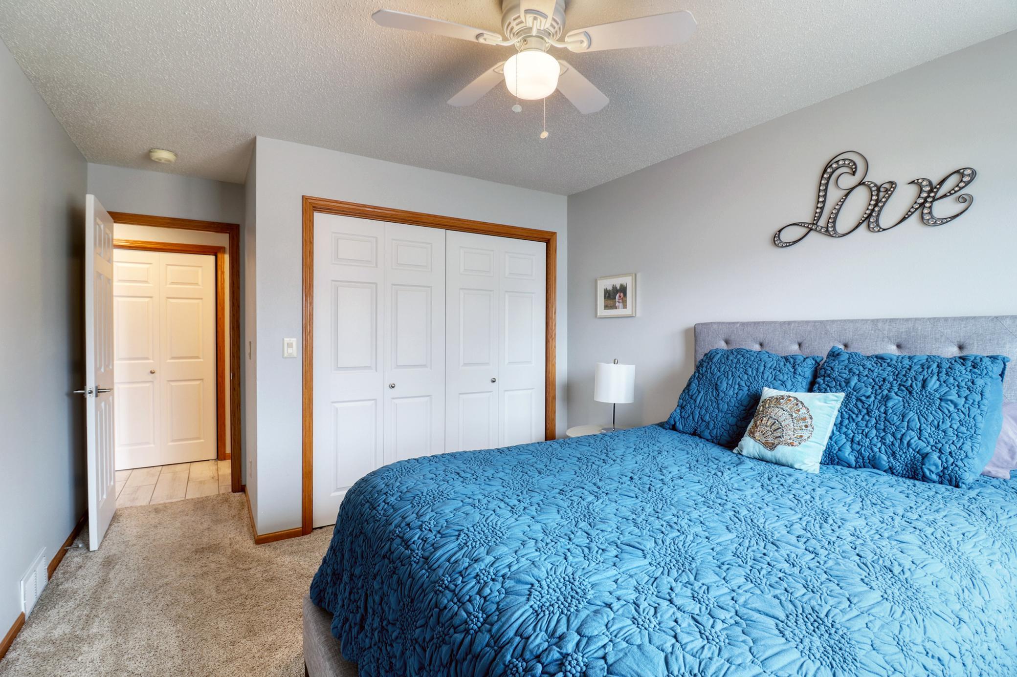 Bedroom1_1.jpg