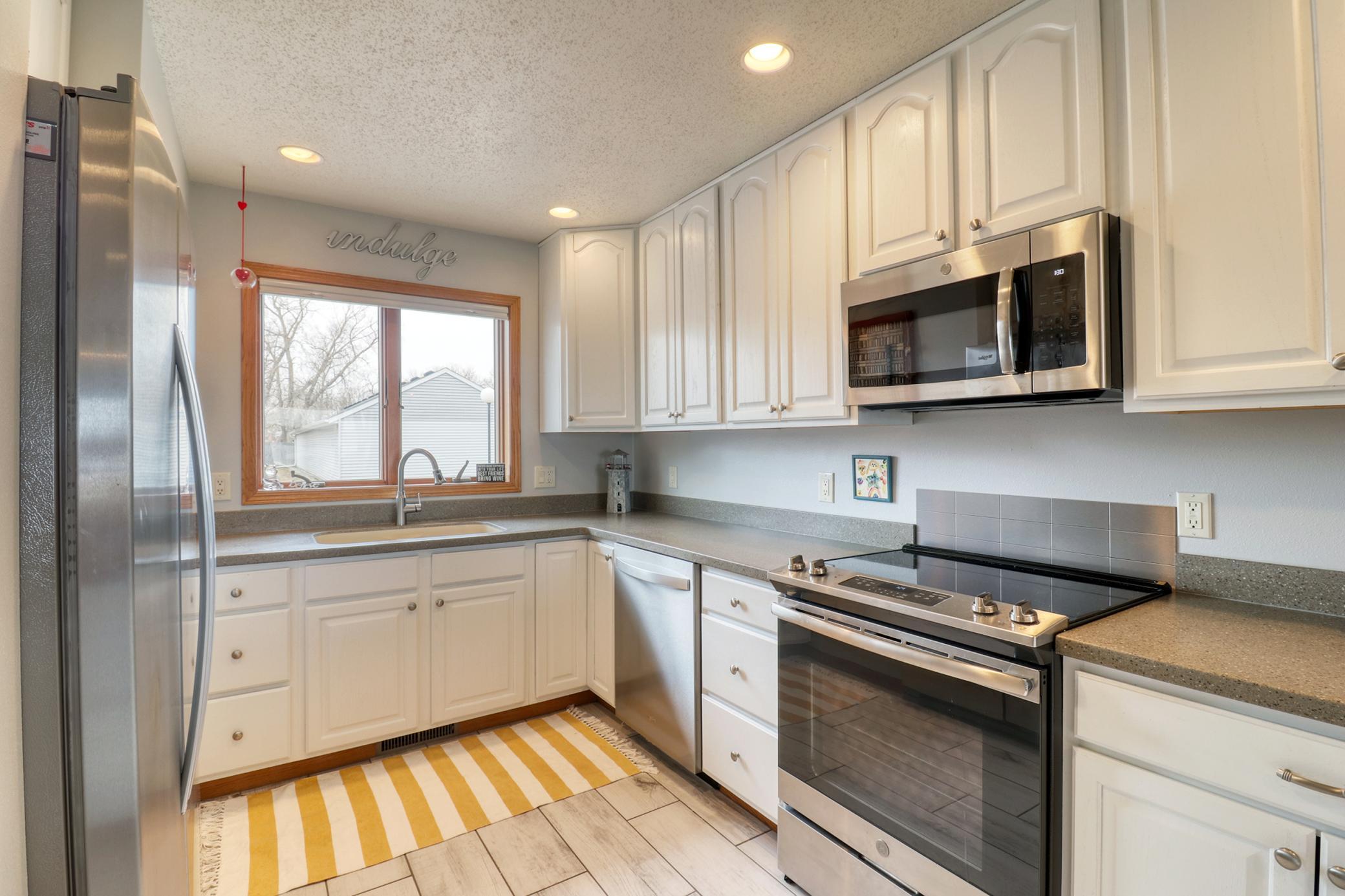 Kitchen1_0.jpg