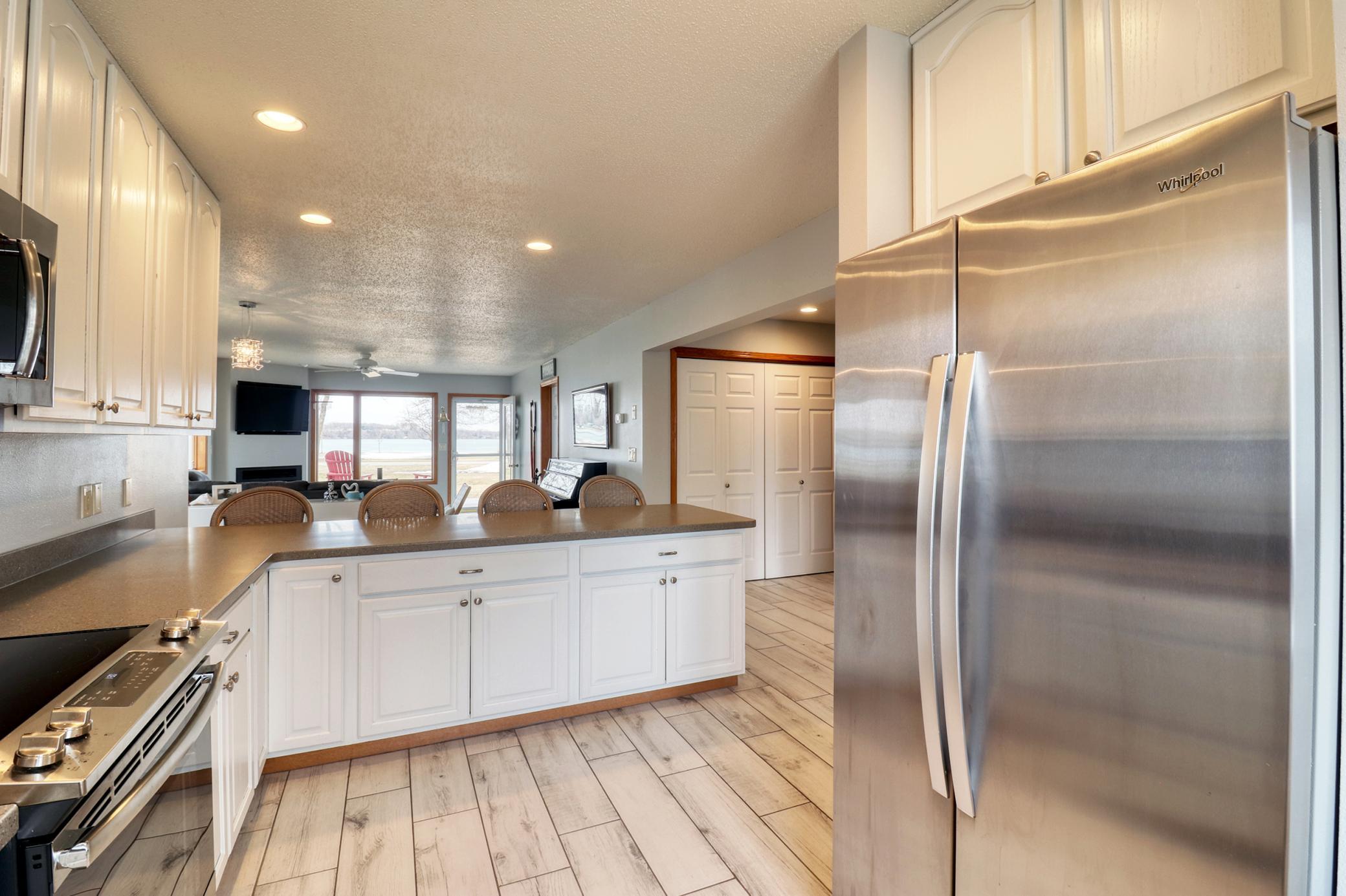 Kitchen1_2.jpg