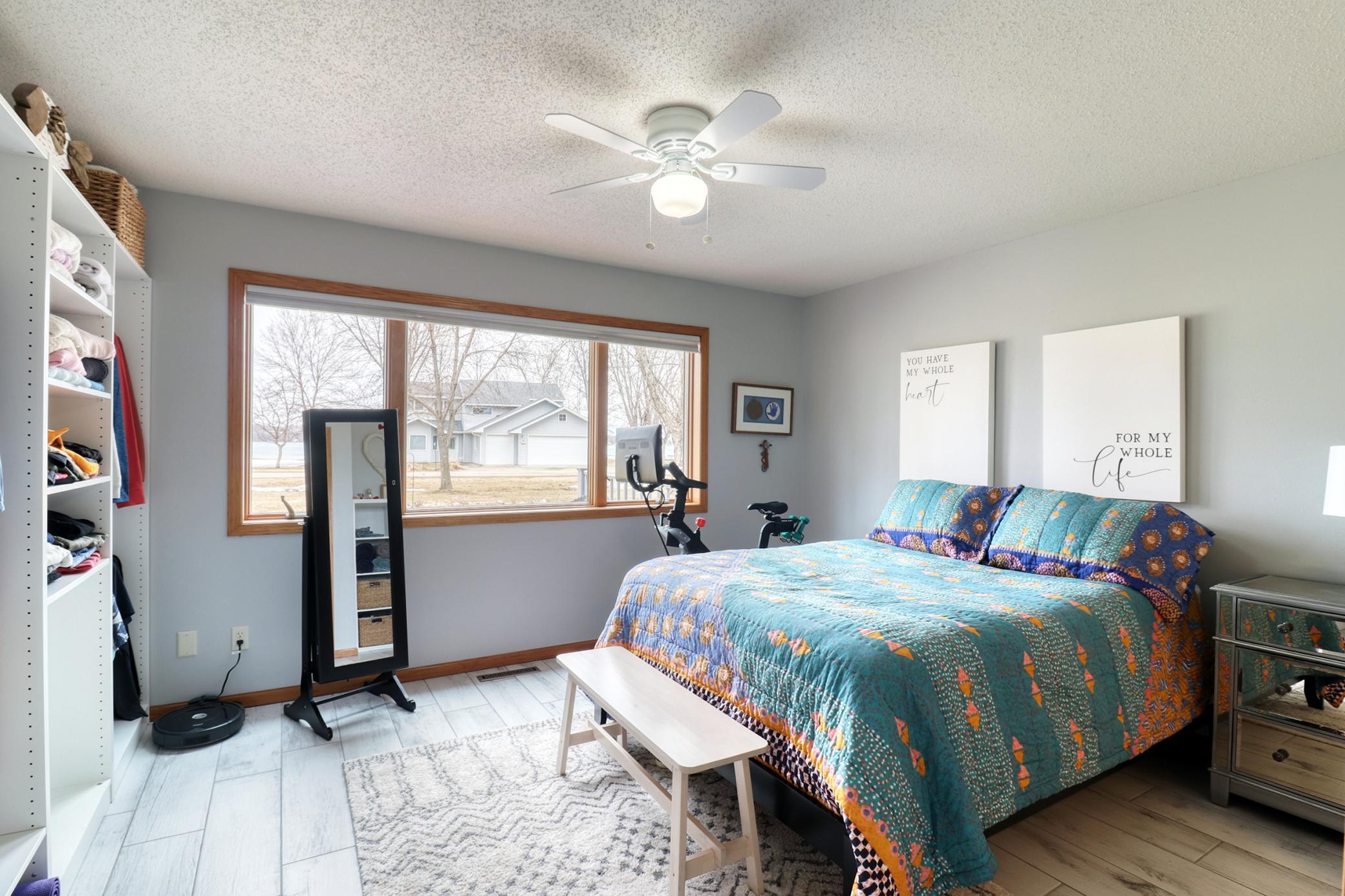 Master Bedroom1_0.jpg
