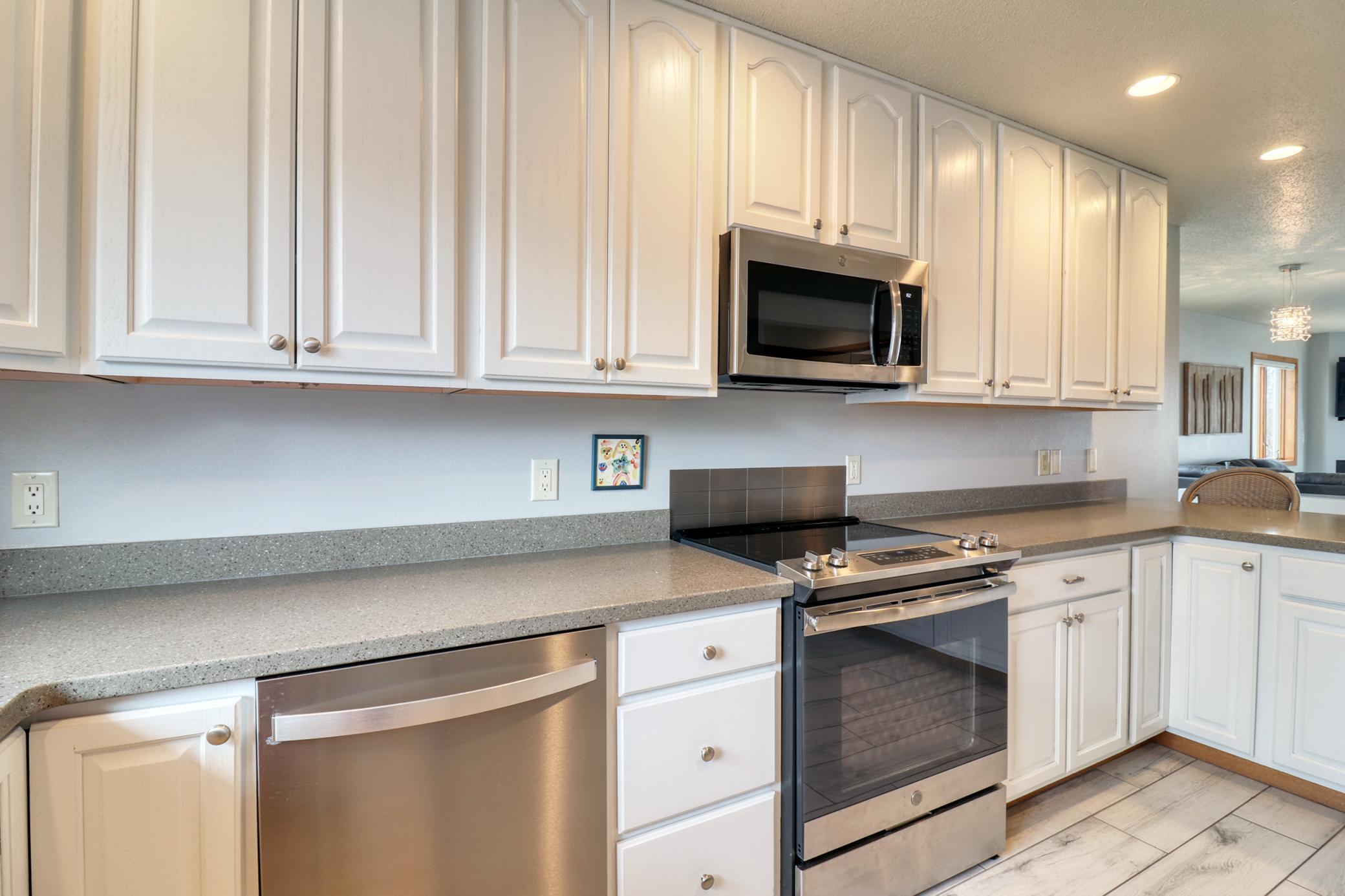 Kitchen1_3.jpg