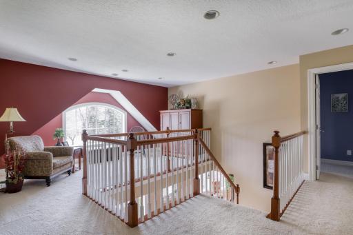 2041 Timberwood Drive, Chanhassen, MN 55317