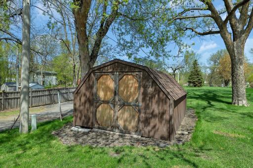 8135 N Shore Drive, Spicer, MN 56288