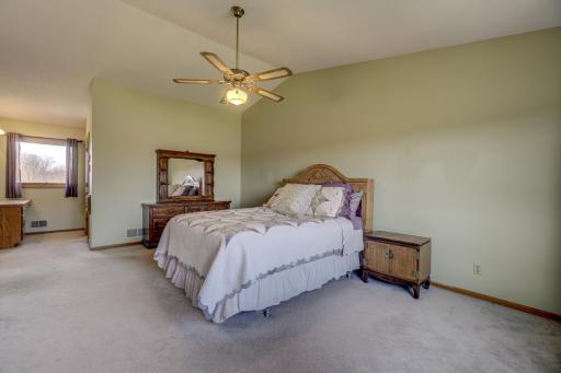11222 Dale Road, Woodbury, MN 55129