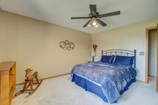 11222 Dale Road, Woodbury, MN 55129