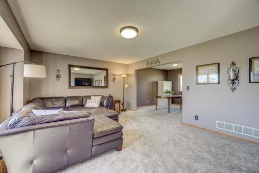11222 Dale Road, Woodbury, MN 55129