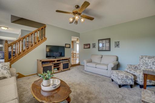 11222 Dale Road, Woodbury, MN 55129