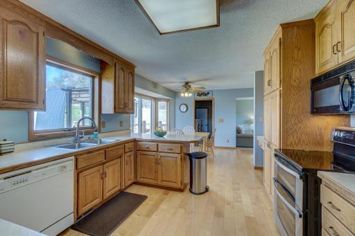 11222 Dale Road, Woodbury, MN 55129