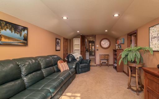914 Bay Lane NE, Alexandria, MN 56308