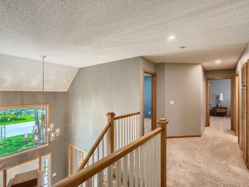 8916 Highview Lane, Woodbury, MN 55125