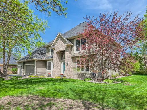8916 Highview Lane, Woodbury, MN 55125
