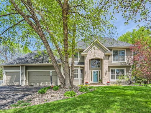 8916 Highview Lane, Woodbury, MN 55125