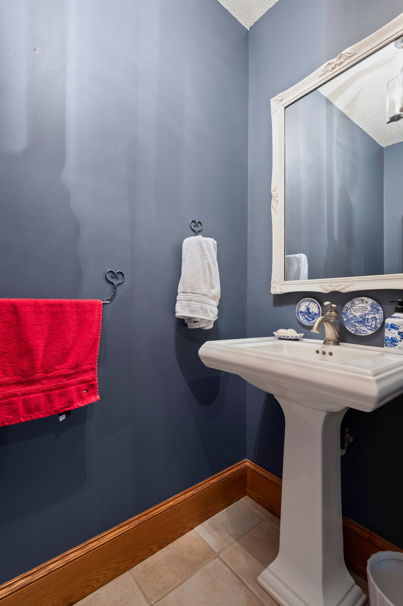 Main Floor Half Bath.jpg