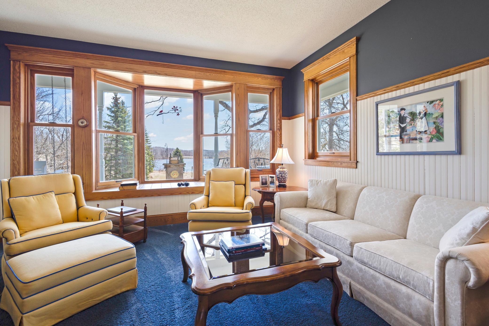 Living Room-Great Lake View.jpg
