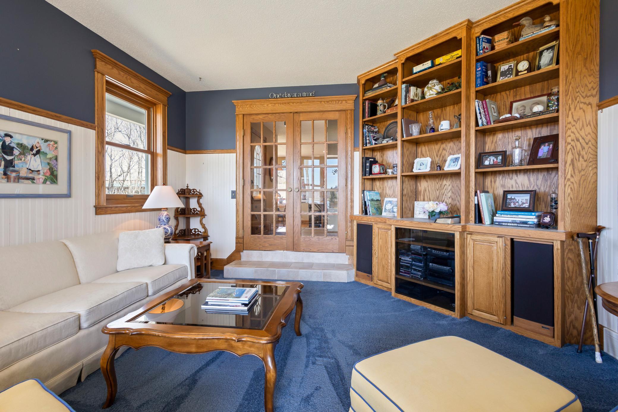 Living Room.jpg