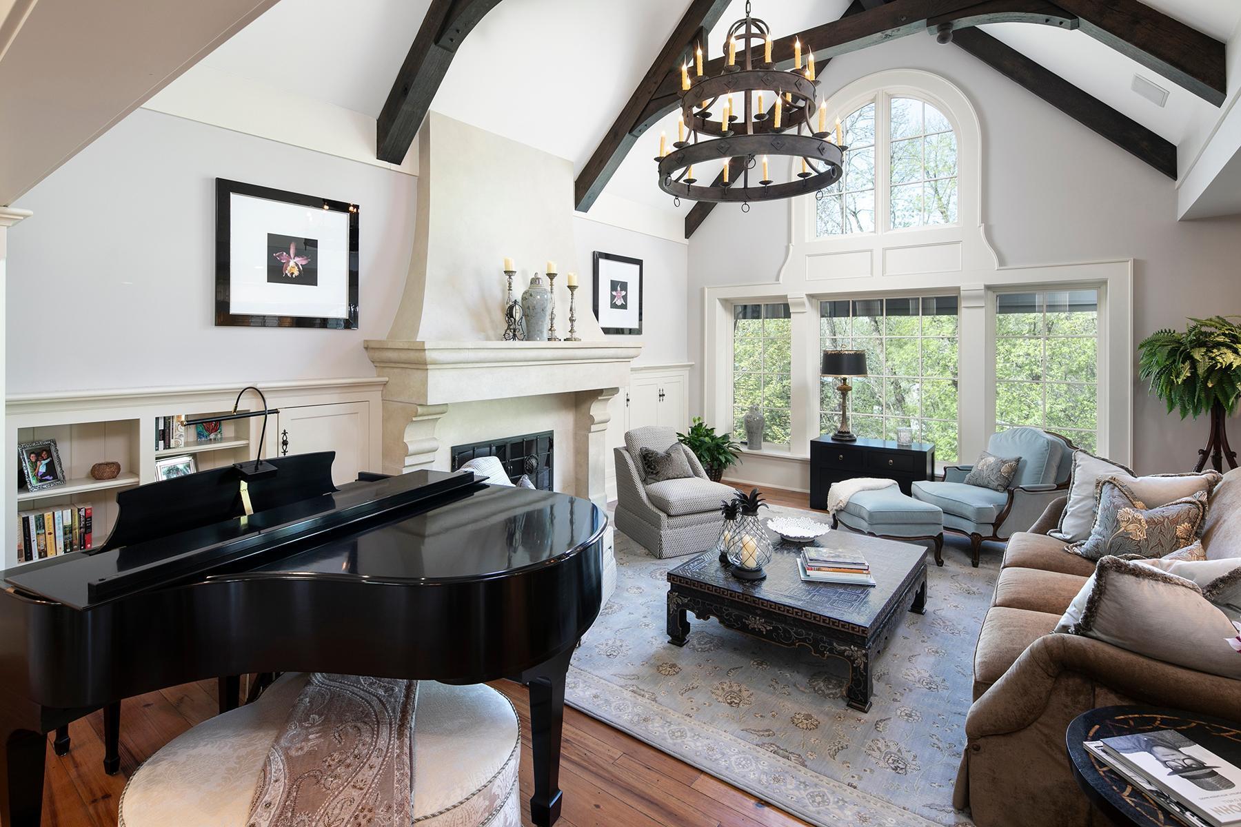 Vaulted ceiling with exposed beams