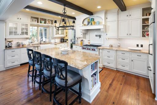 525 Harrington Road, Wayzata, MN 55391